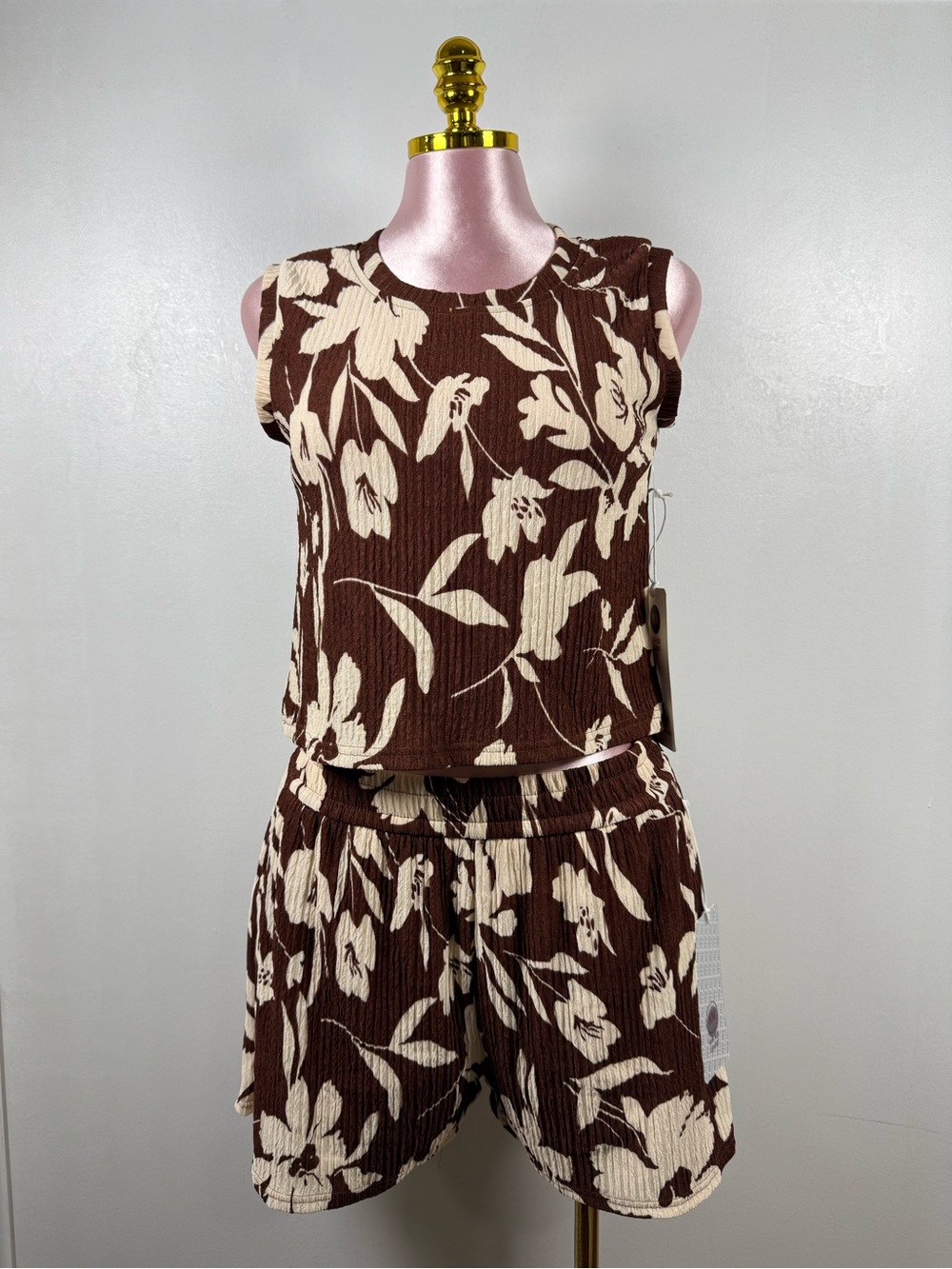 New Mix 2-Piece Crop To & Short Set Coffee Brown Floral NWT Size 2X/3X - Picture 2 of 8